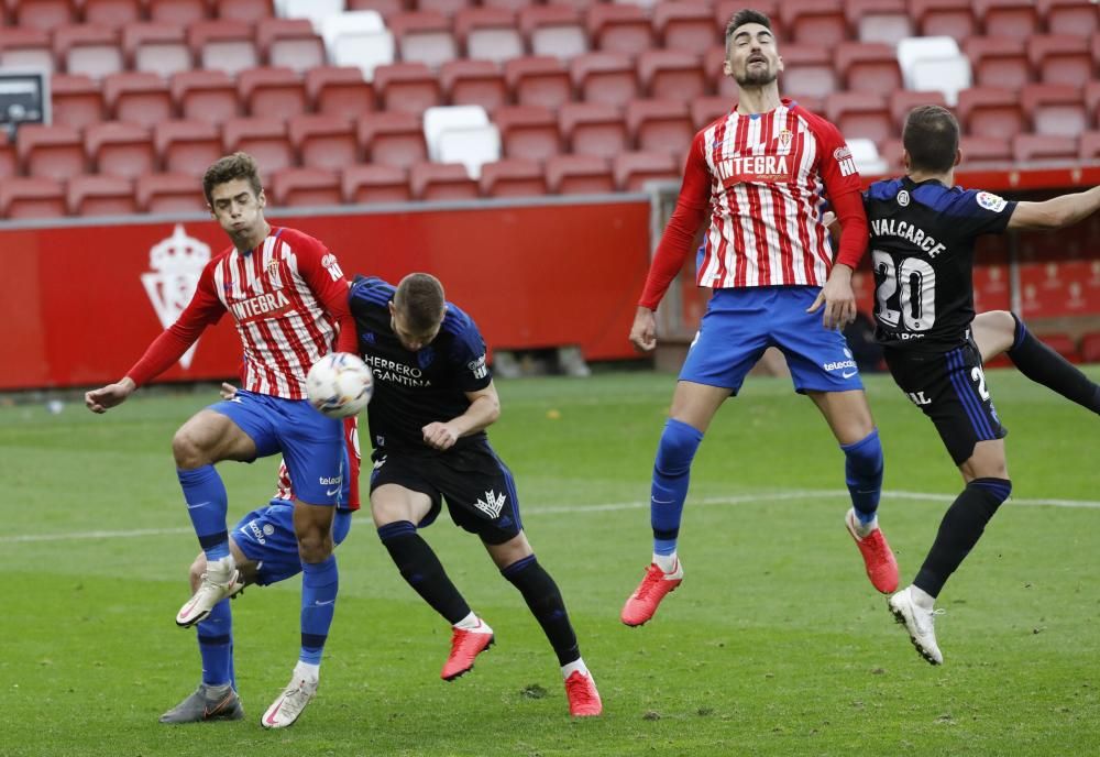 El partido entre el Sporting y la Ponferradina, en imágenes