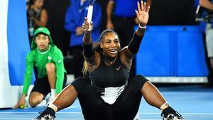 Serena Williams celebrando un punto.