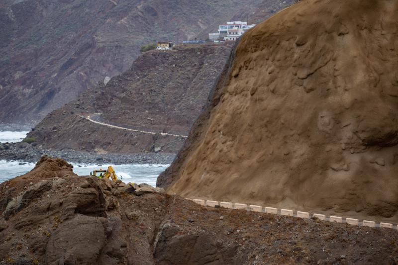 Visita a las obras del talud de Almáciga