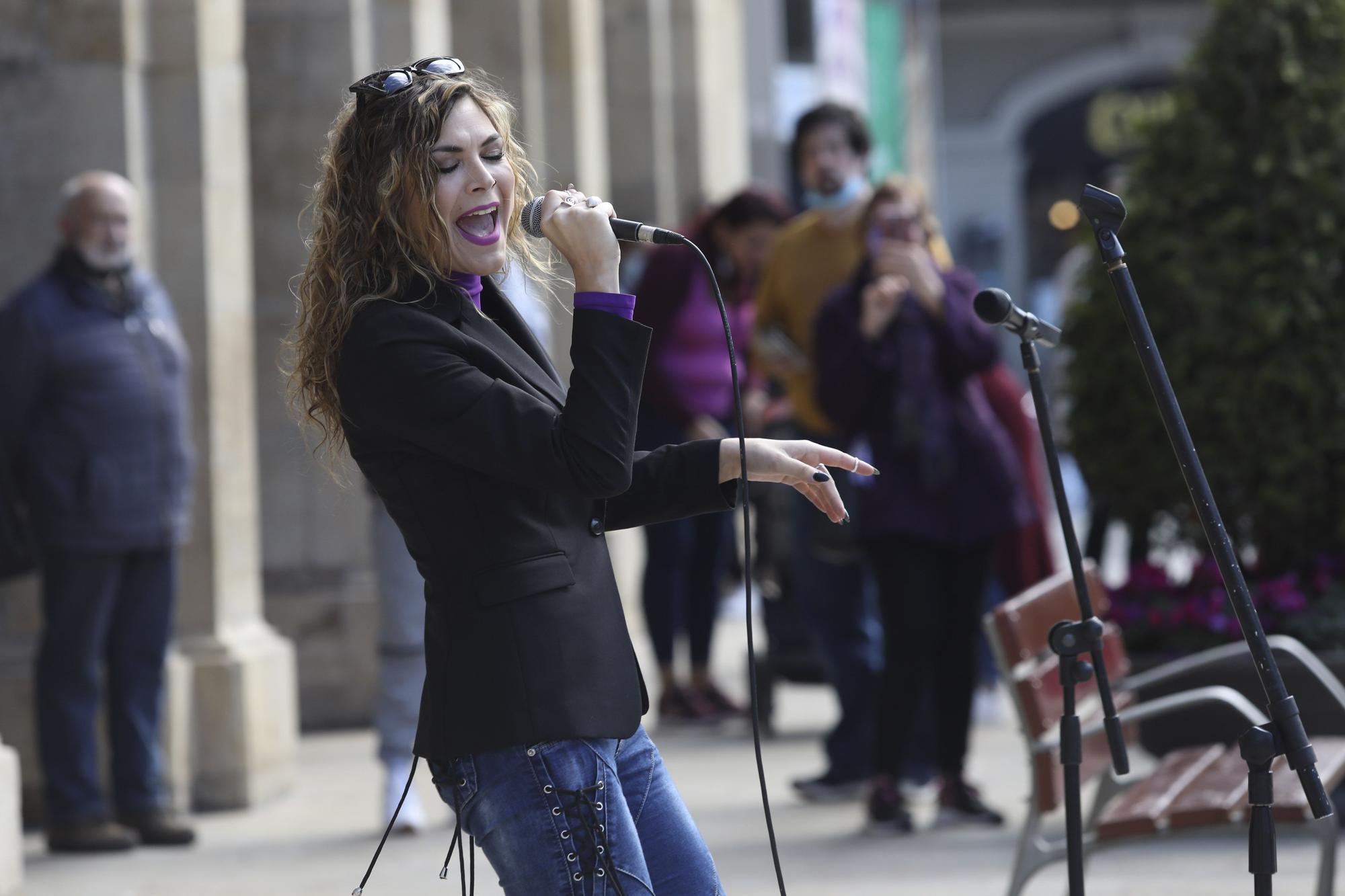 EN IMÁGENES: Así se vivió el Día de la Mujer (8M) en Avilés