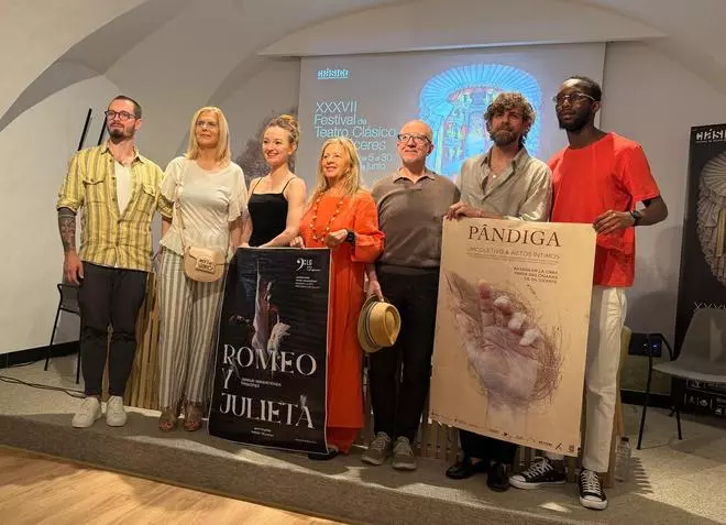 Fotogalería | Así ha sido la presentación de las primeras citas del Festival de Teatro Clásico de Cáceres