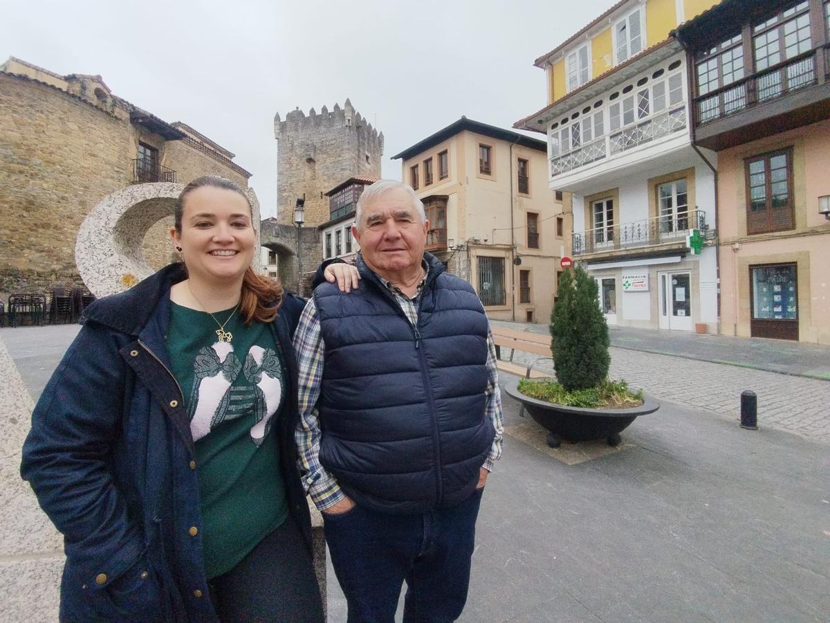 María Martínez y Francisco Martínez en la villa salense.