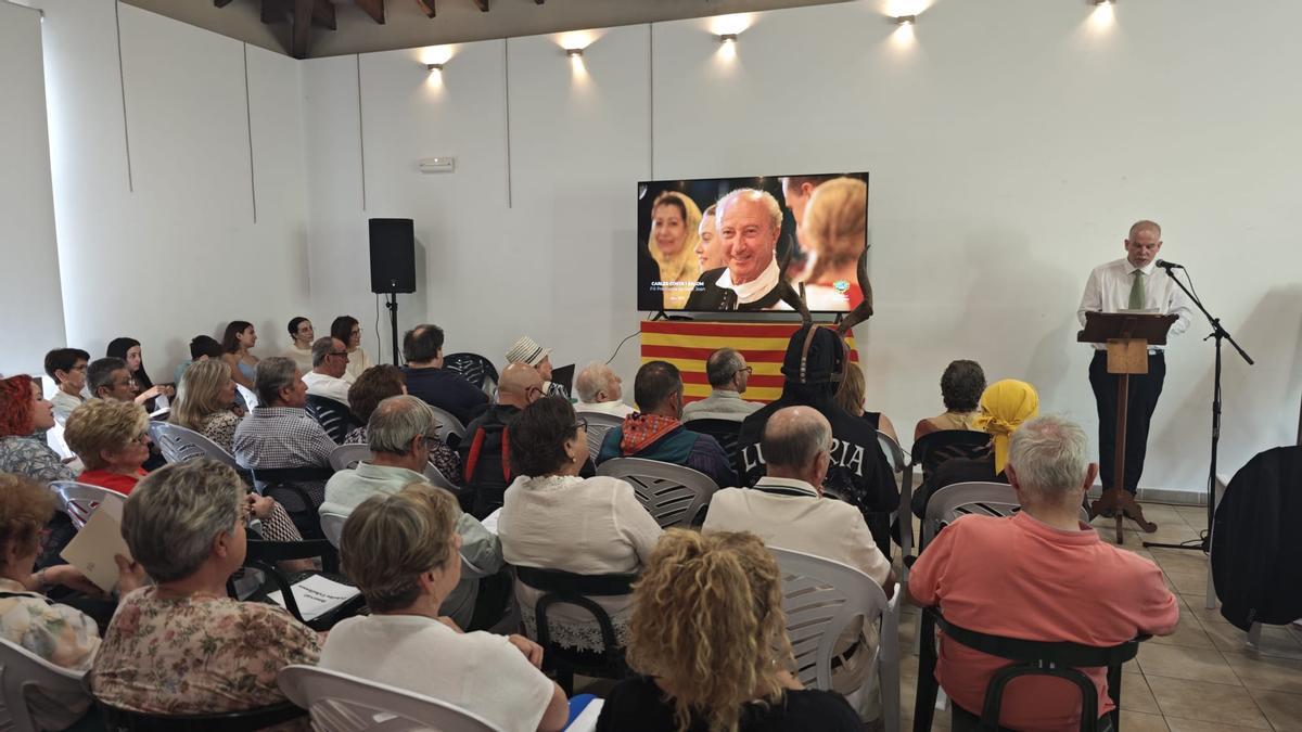FOTOS | Sant Joan nombra Hijo Predilecto a Carles Costa