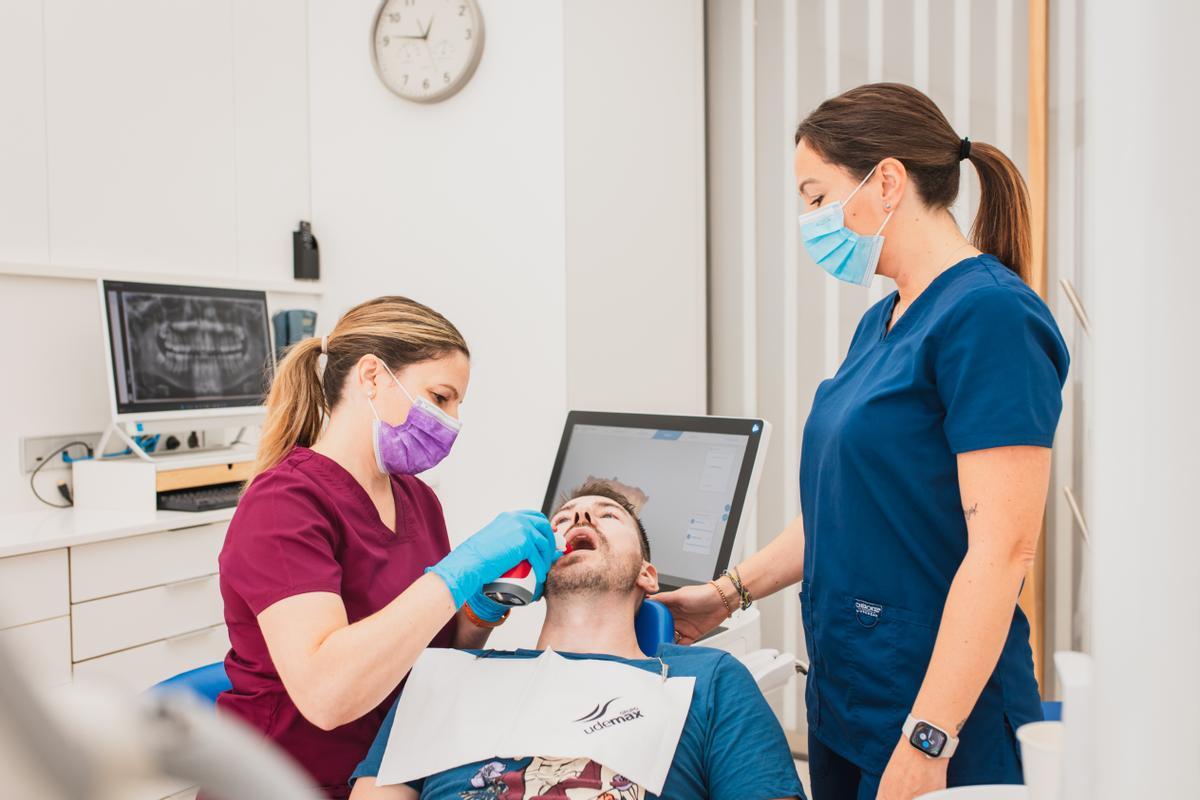 El blanqueamiento dental es uno de los tratamientos de estética dental más demandados