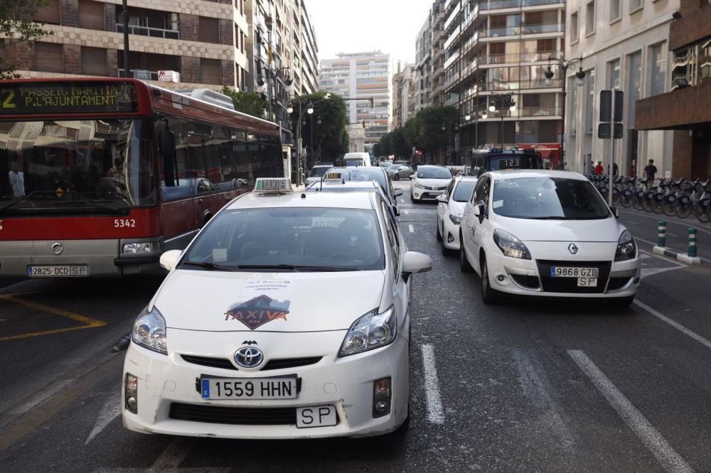 Tercer día de huelga de taxistas en València