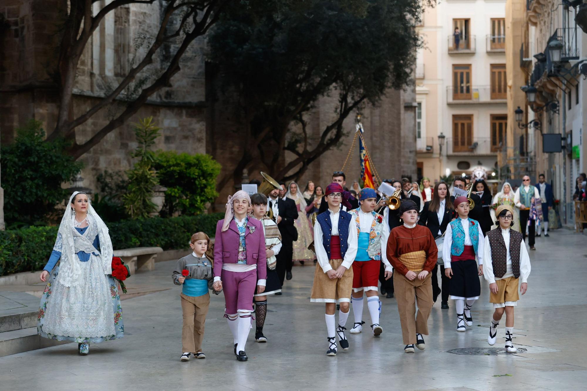 Búscate en el primer día de la Ofrenda en la calle San Vicente entre las 18:00 y las 19:00