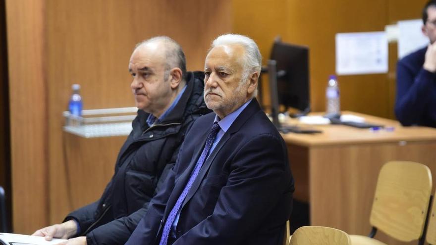 Así fue la llegada a los juzgados de Manuel Reija, para el que la Fiscalía pide seis años de cárcel