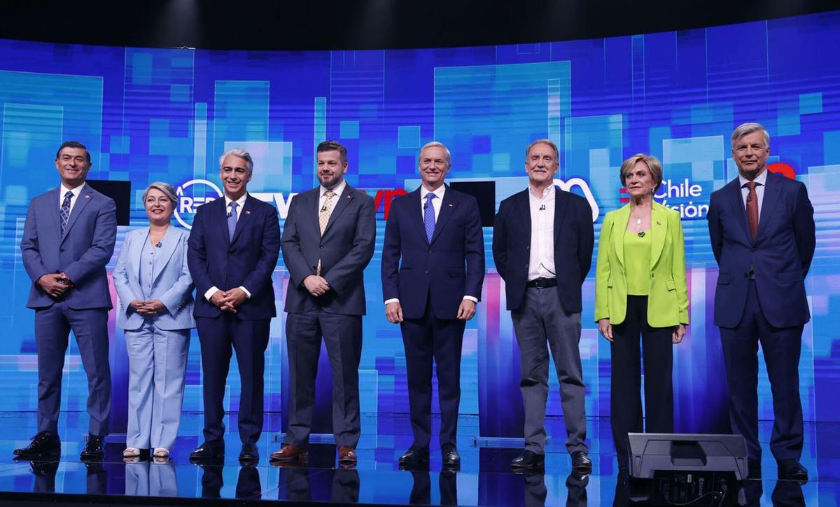 Xile escull entre el camí actual de l’esquerra o un gir radical a la dreta