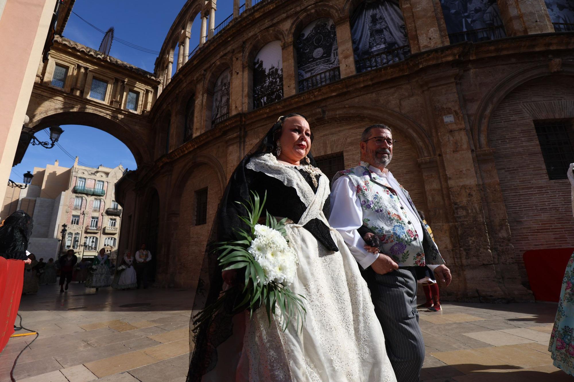 Búscate en el primer de la Ofrenda en la calle de la Paz hasta las 17 horas