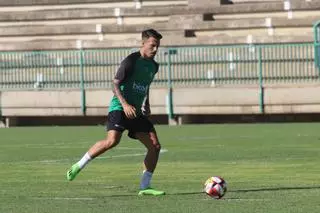 Iván Rodríguez, lateral del Córdoba CF: "La idea es alargar la racha lo máximo que se pueda"