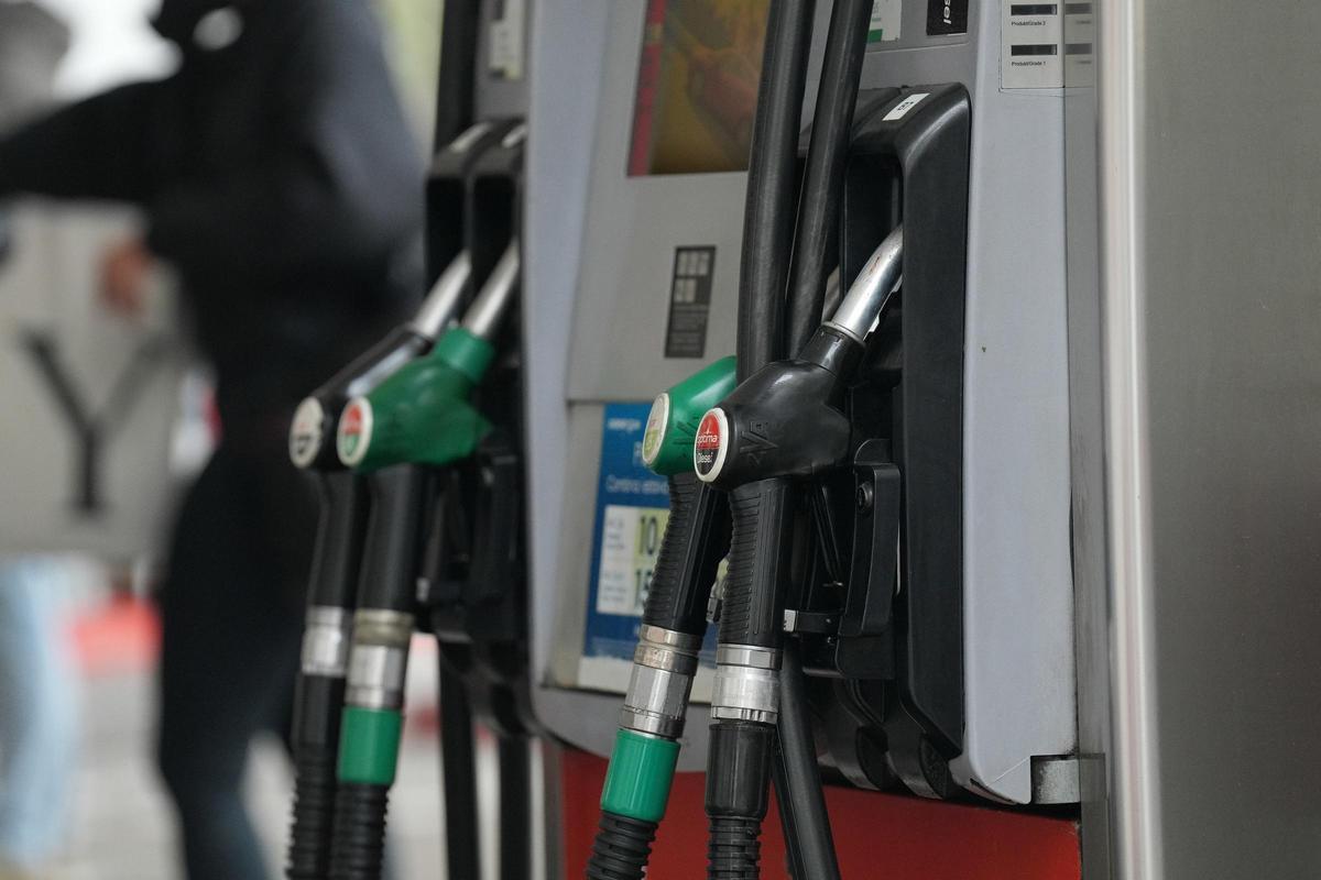 Uno de los surtidores de una gasolinera.