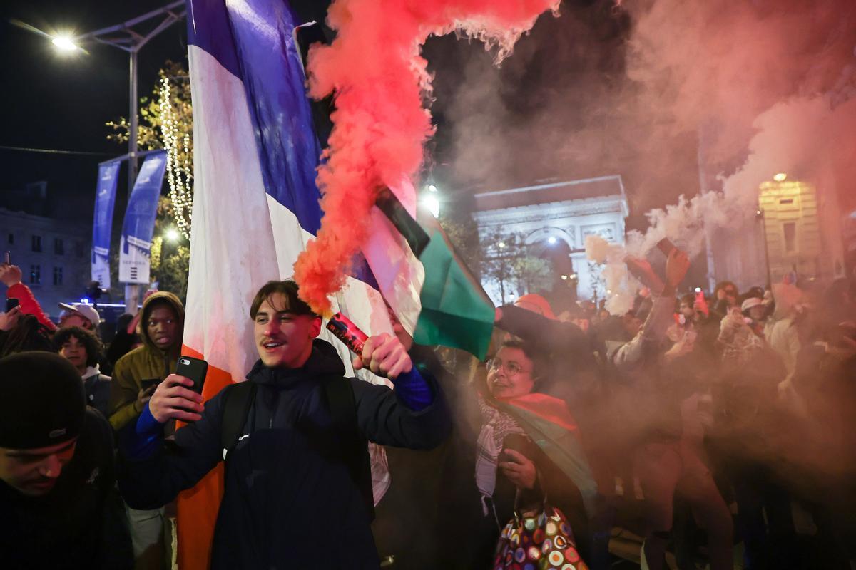 Seguidors francesos i marroquins protagonitzen les primeres tensions després de la victòria de França al Mundial
