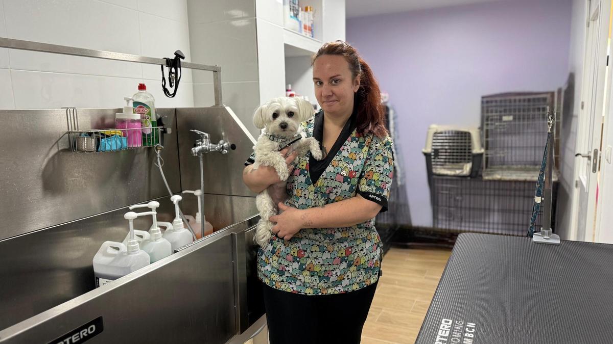 Laura Bermejo en la peluquería Artemis de Trujillo.
