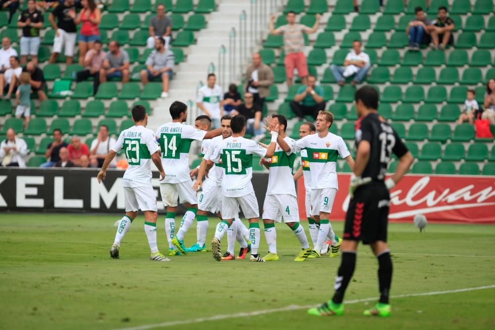 Elche y Nàstic empatan en el Martínez Valero