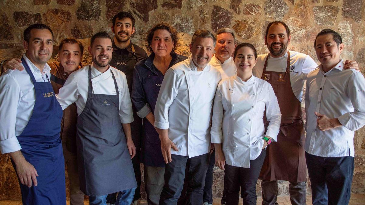 Los chefs que han cocinado en Esperit Roca para el centenario de Mestres: Paolo Casagrande (Lasarte), Jordi Roca (El Celler de Can Roca), Cristóbal Muñoz (Ambivium), Carlos Casillas (Barro), Gastón Acurio (Astrid & Gastón), Joan Roca (El Celler de Can Roca), Albert Adrià (Enigma), Elena Arzak (Arzak), Javier Vergara (Mugaritz) e Hideki Matsuhita (Koy Shunka).