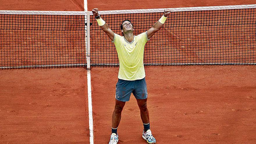Schon Tradition: Rafael Nadal jubelt nach seinem Sieg bei den French Open.