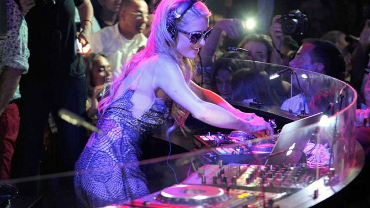 Paris Hilton, DJ en Marbella