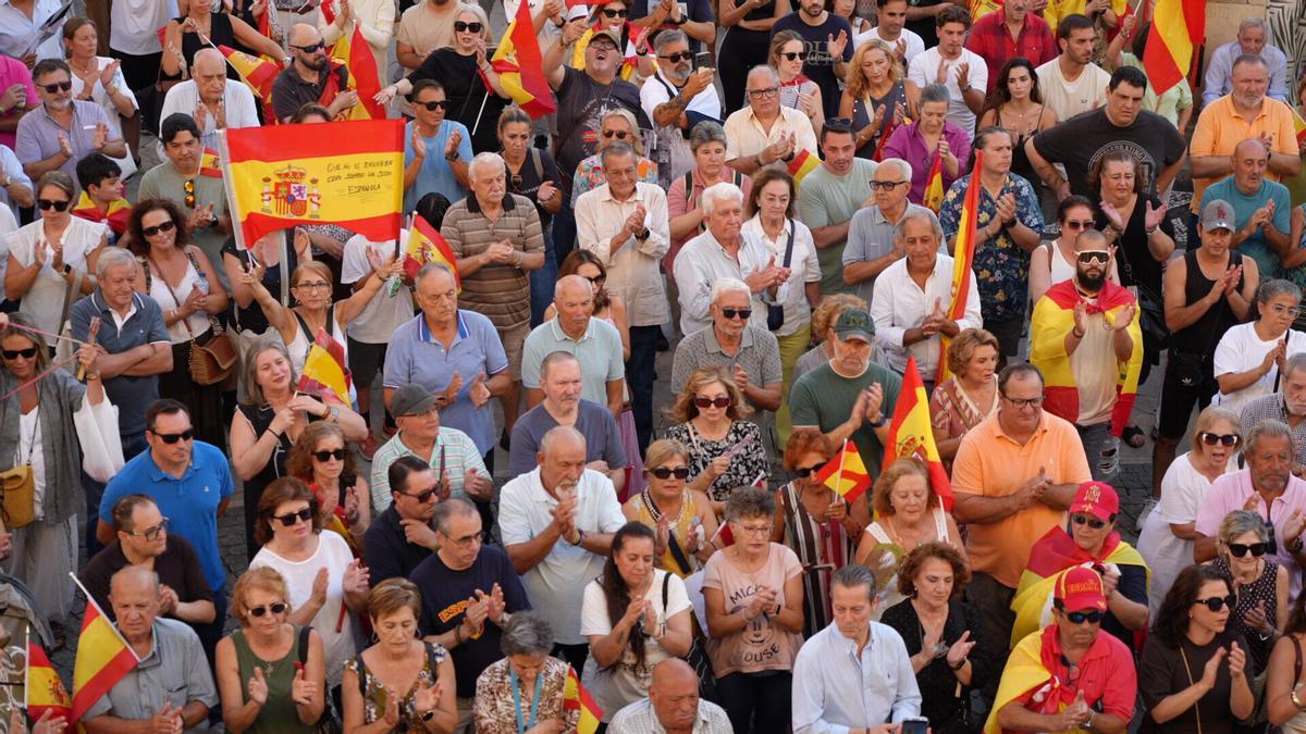 Galería | Las manifestaciones en apoyo de Ceuta en Extremadura, en imágenes
