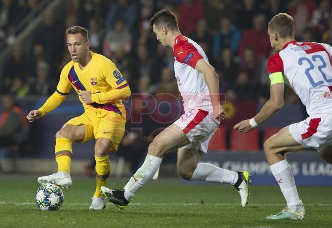 Las fotos del partido entre el Slavia de Praga y el FC. Barcelona de Liga de Campeones, disputado en el Eden Arena de Praga.