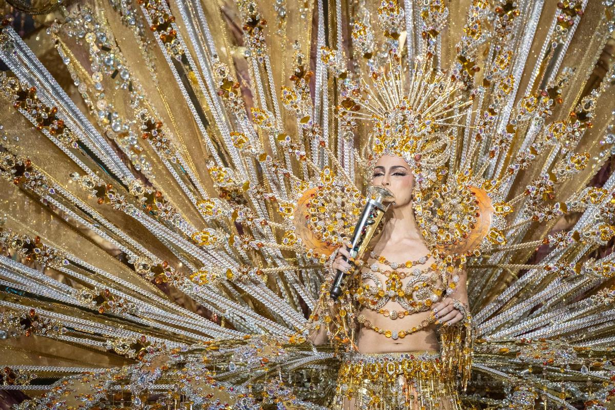 Carla Castro, reina del Carnaval de Santa Cruz de Tenerife 2026.