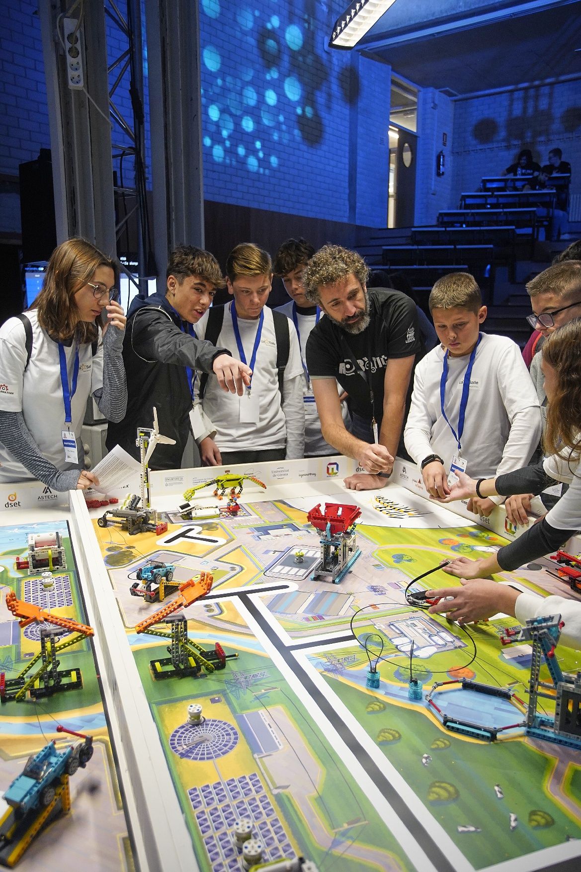 Les imatges de la «First Lego League» a Girona