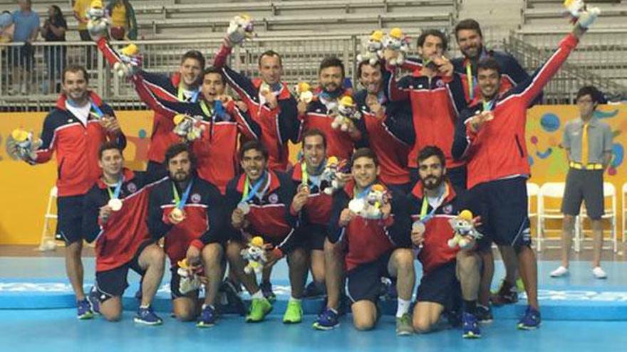 Chile, con Ceballos y Reyes en sus filas, celebra el bronce.