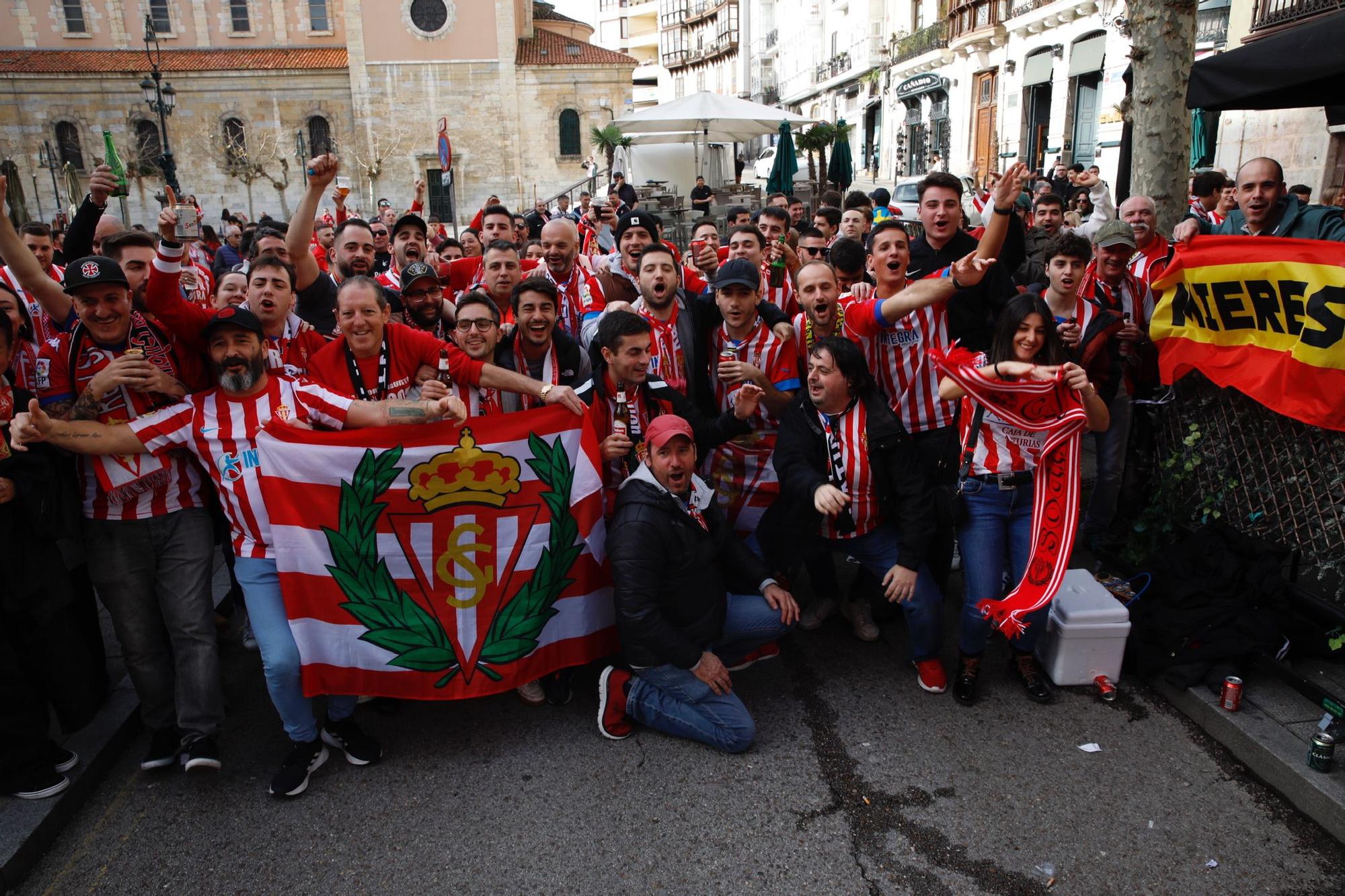 La Mareona del Sporting inunda el centro de Santander