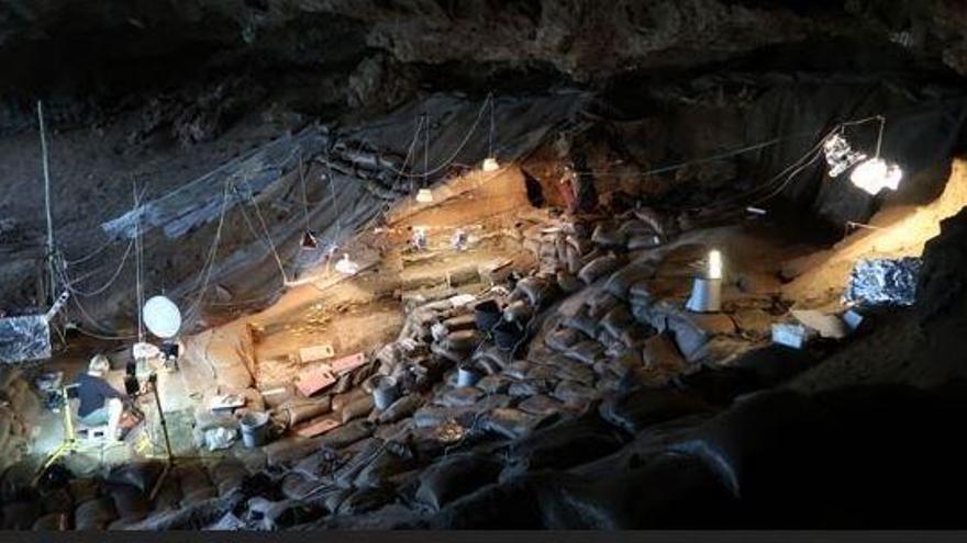 Excavaciones en Border Cave.