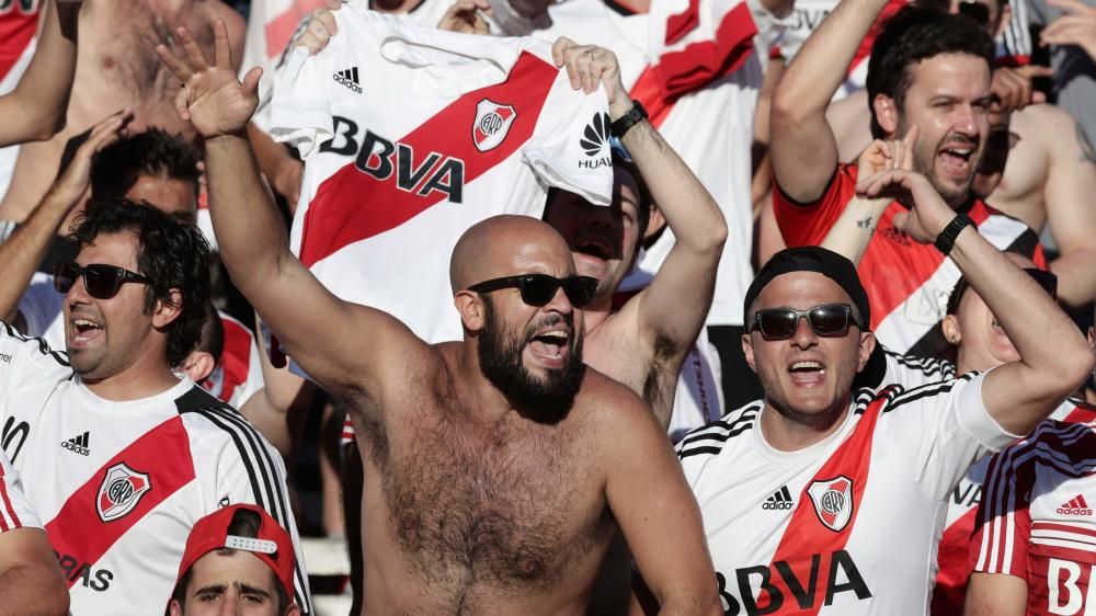 El River-Boca, aplazado por culpa de la violencia