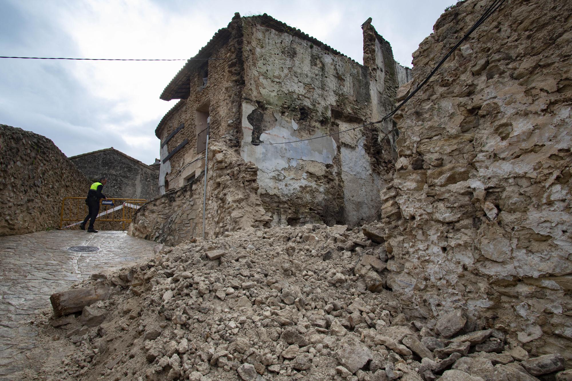 Se derrumba una casa del Barri Medieval de Bocairent