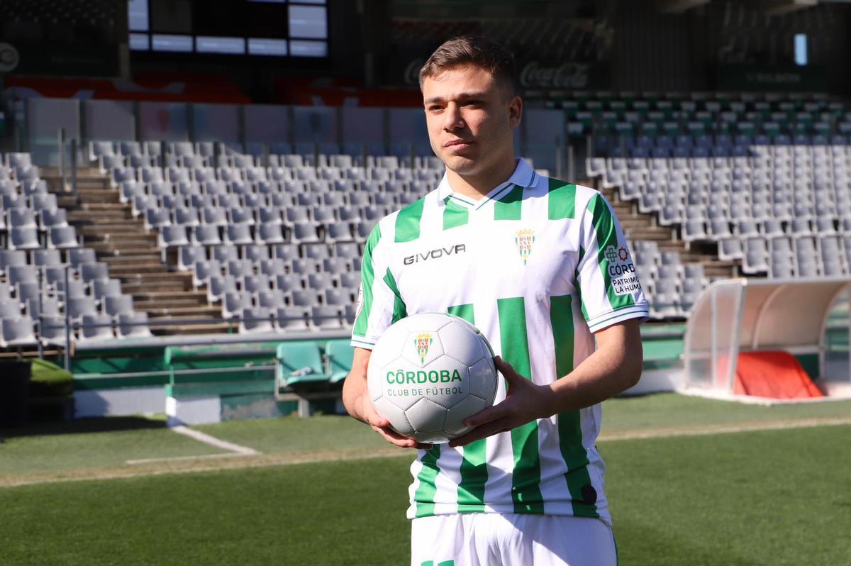 El mercado del Córdoba CF: la presentación de Leiva y Martínez en imágenes