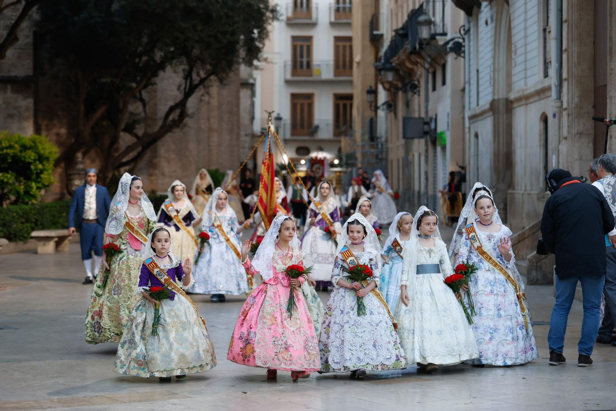 Búscate en el primer día de la Ofrenda en la calle San Vicente entre las 18:00 y las 19:00