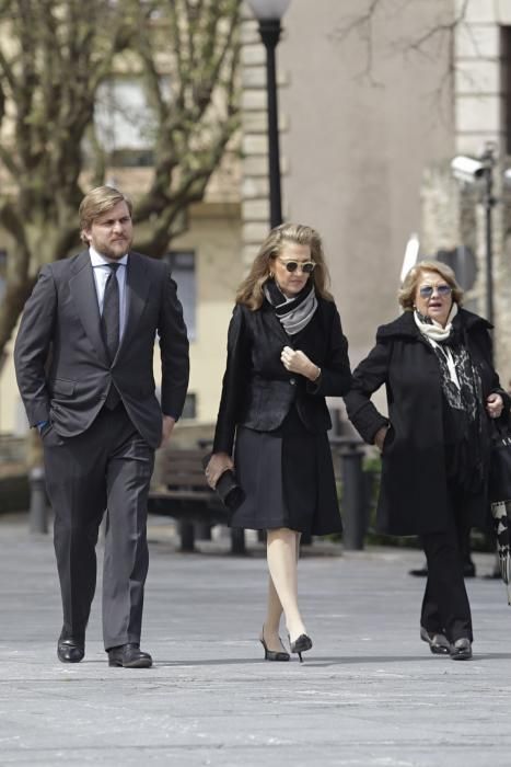 Funeral por Ichu Salazar-Simpson Bosh en la iglesia de San Pedro de Gijón