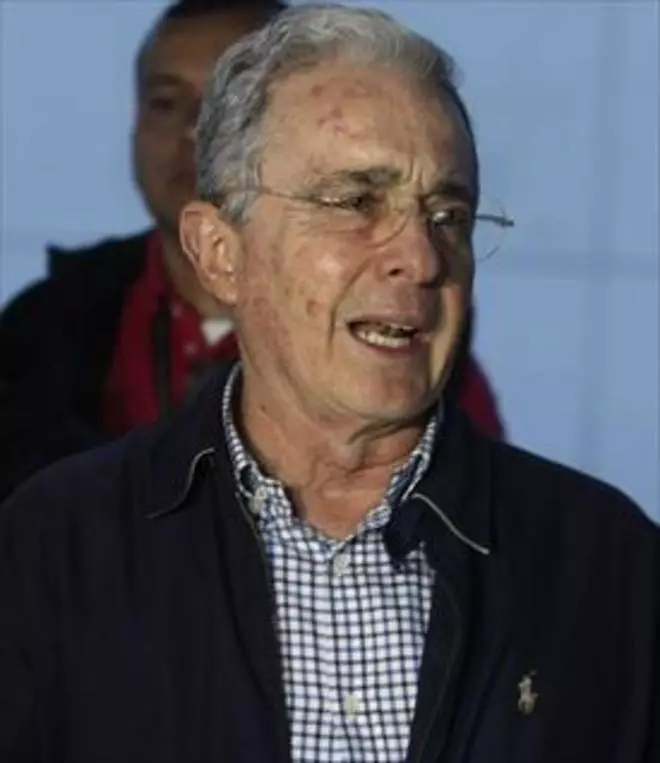 El Tribunal Supremo colombiano ordena el arresto domiciliario del expresidente Álvaro Uribe