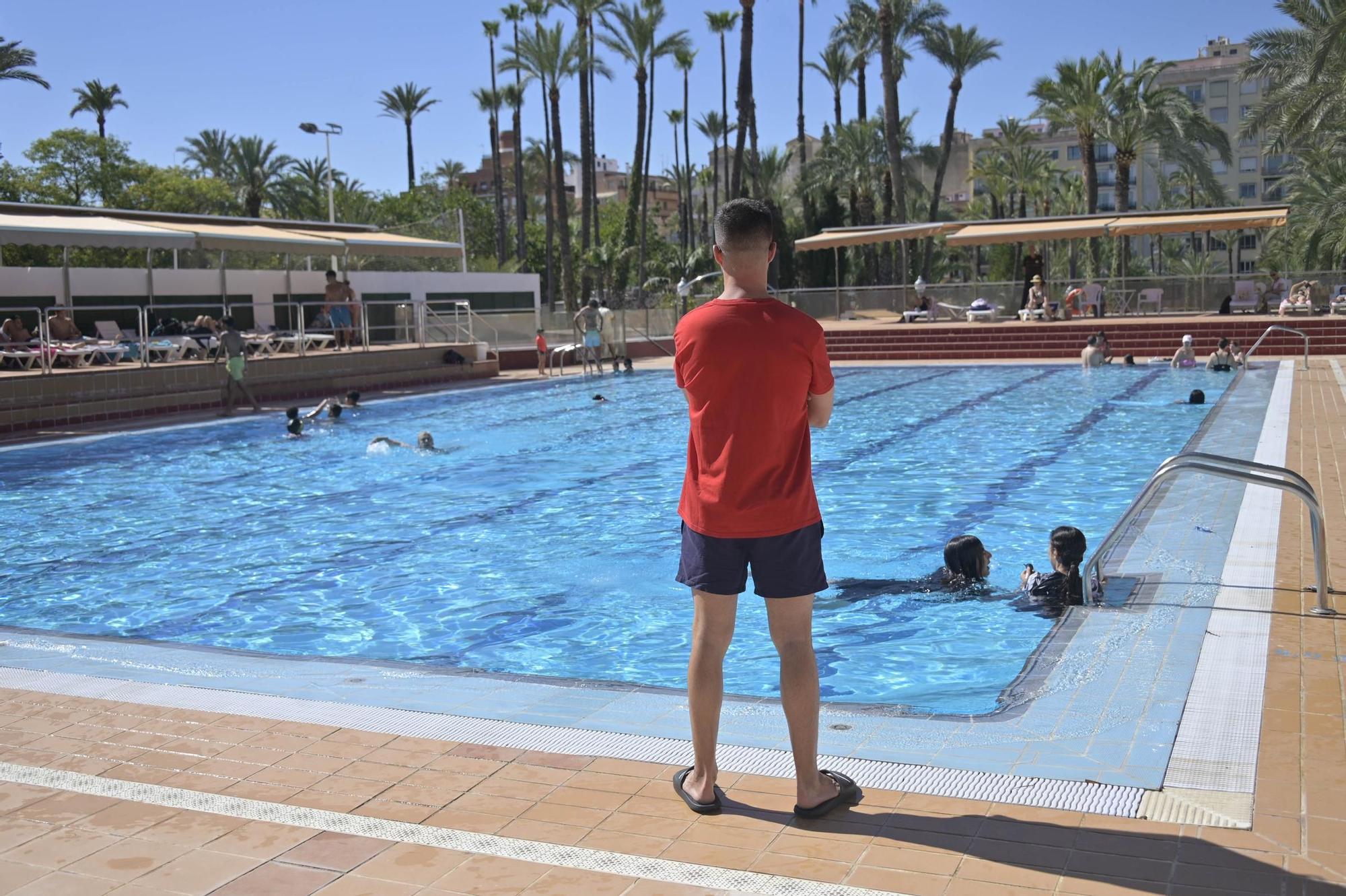 Así ha sido el día 1 de piscinas en Elche