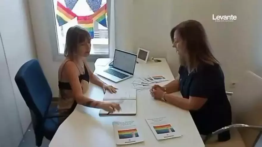 Gandia ya tiene una Oficina de Prevención de Delitos de Odio LGTBIfóbicos: "Queremos atender a las víctimas, pero también que dejen de acosar, agredir, insultar o discriminar"
