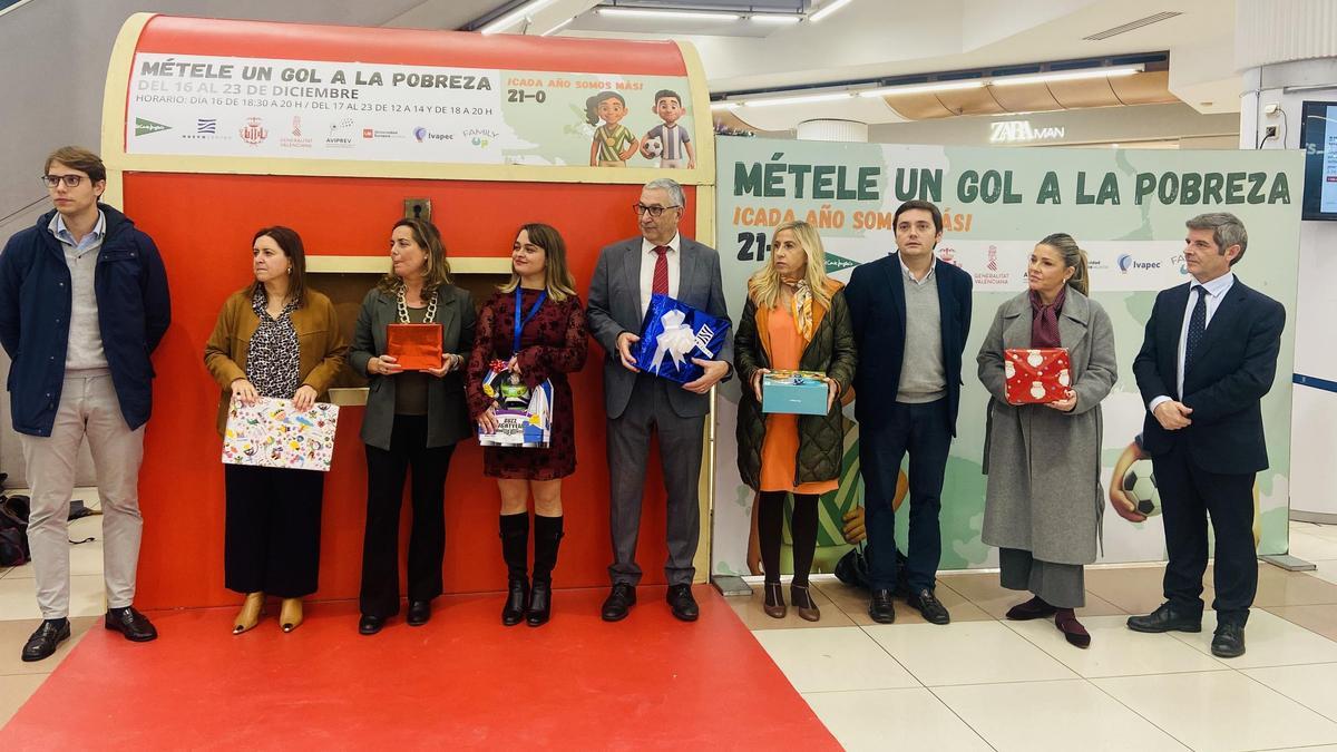 Presentación de la campaña "Métele un gol a la pobreza"