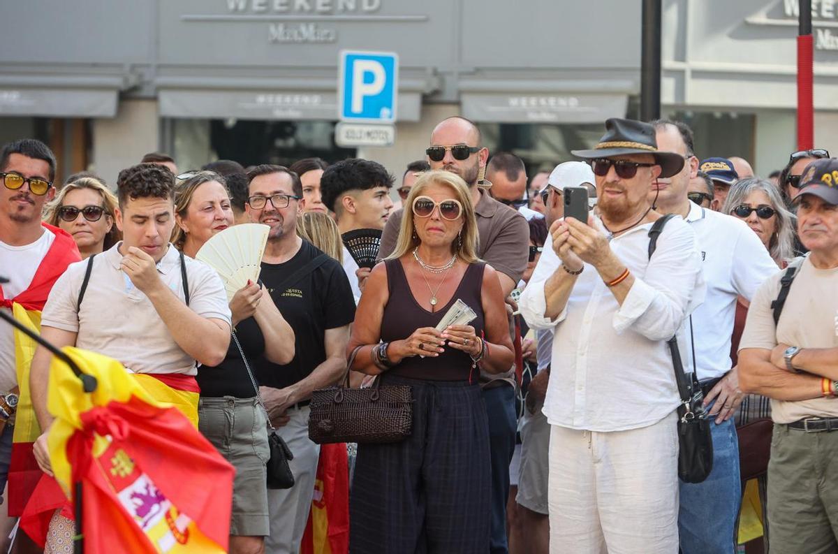 La movilización de Alicante en apoyo a Ceuta, en imágenes