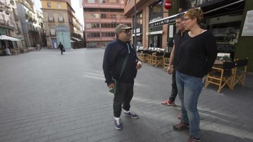 El apoyo y admiración de los hosteleros de la plaza de San Cristóbal