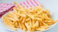 Pocs ho sabien: les patates fregides queden més cruixents si utilitzes aquest ingredient que tens a casa