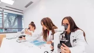 La FP gana terreno en Catalunya: más mujeres en los ciclos superiores tecnológicos y casi 1.000 nuevas plazas en Barcelona