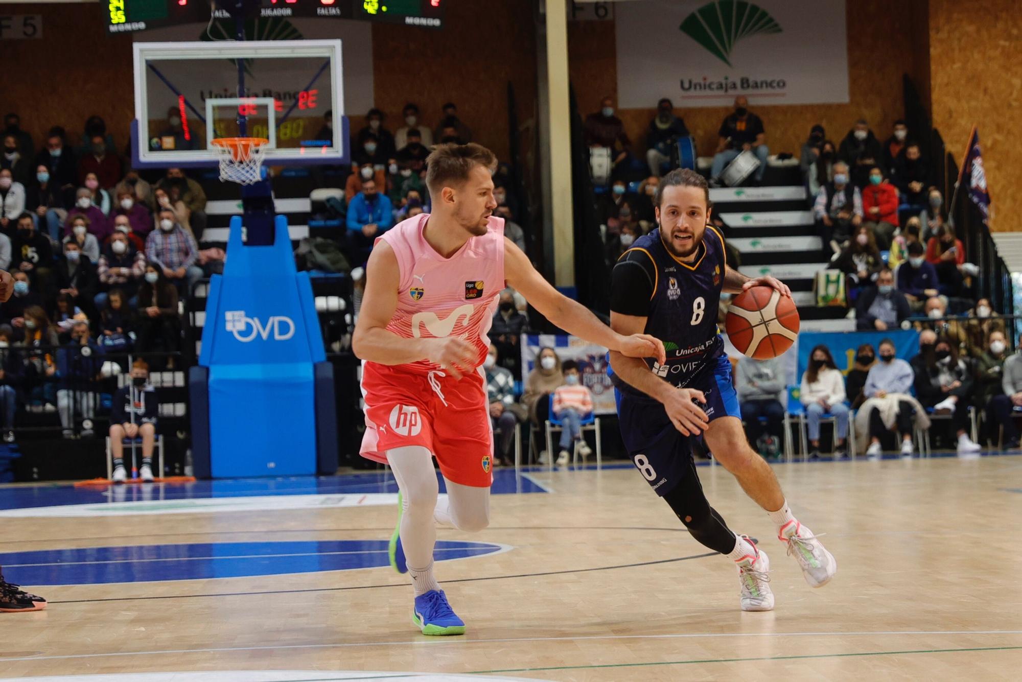 En imágenes: así fue el partido entre el Oviedo Baloncesto y el Estudiantes