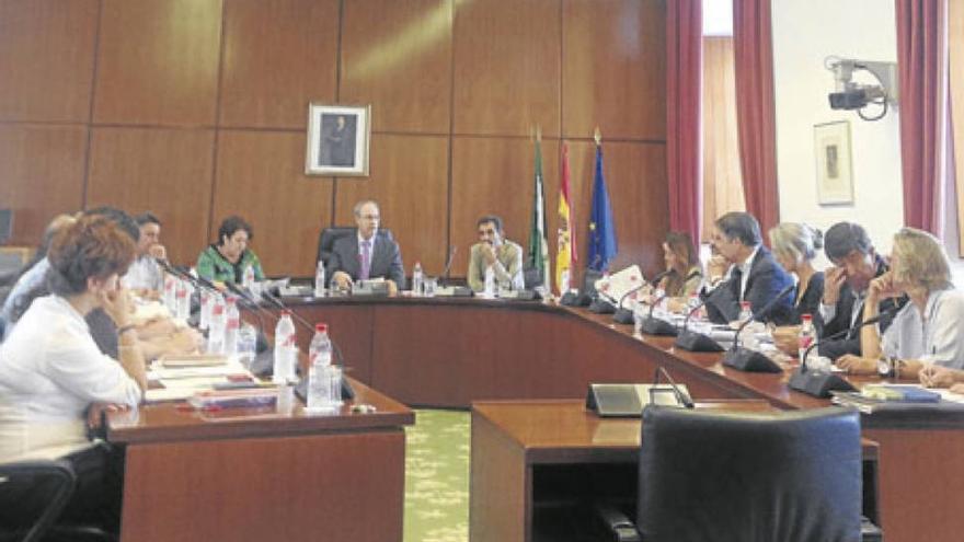 El Parlamento andaluz investigará el fraude de los cursos de formación