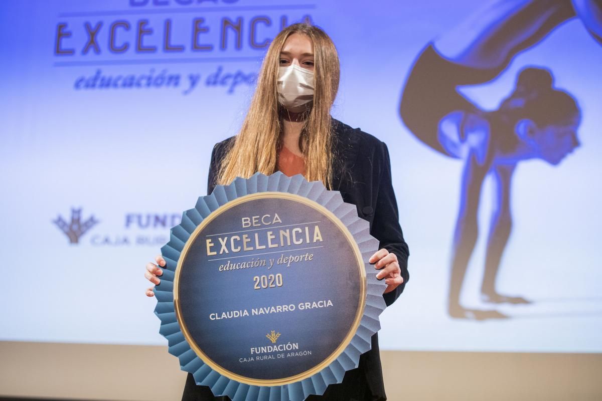 Veinte jóvenes reciben las Becas Excelencia