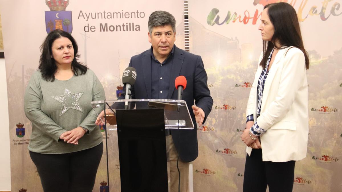 Antonia Ramírez, Rafael Llamas y Lidia Bujalance.