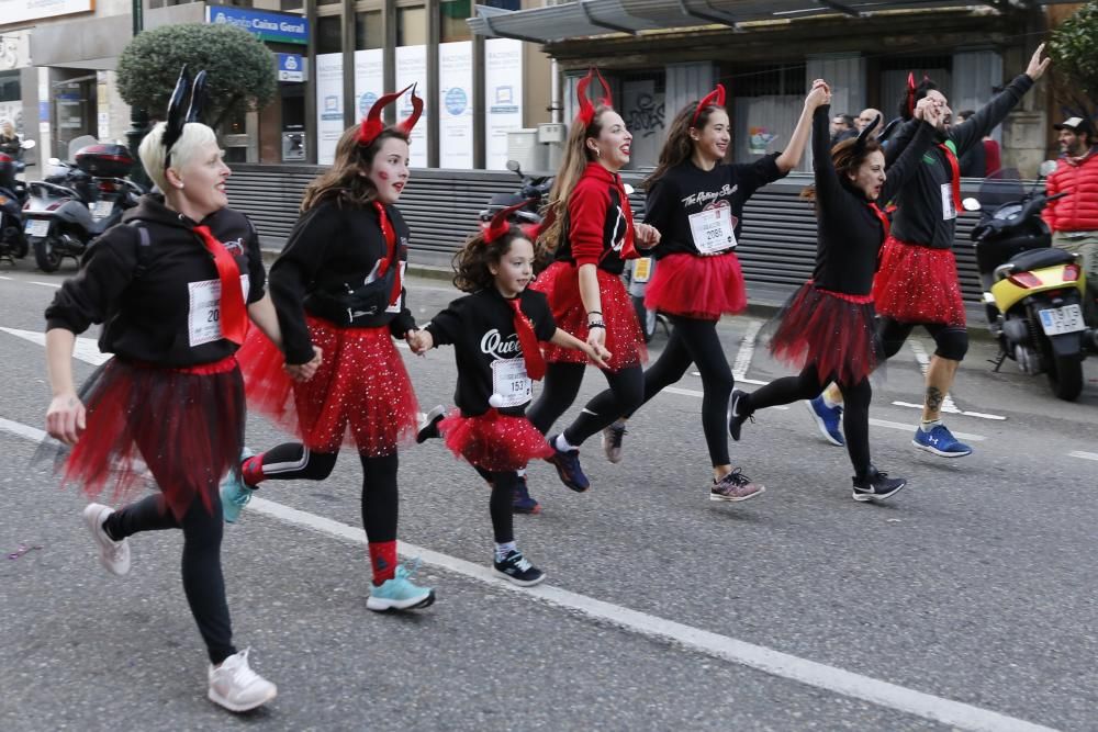 Miles de participantes celebraron el fin de año por el centro de Vigo