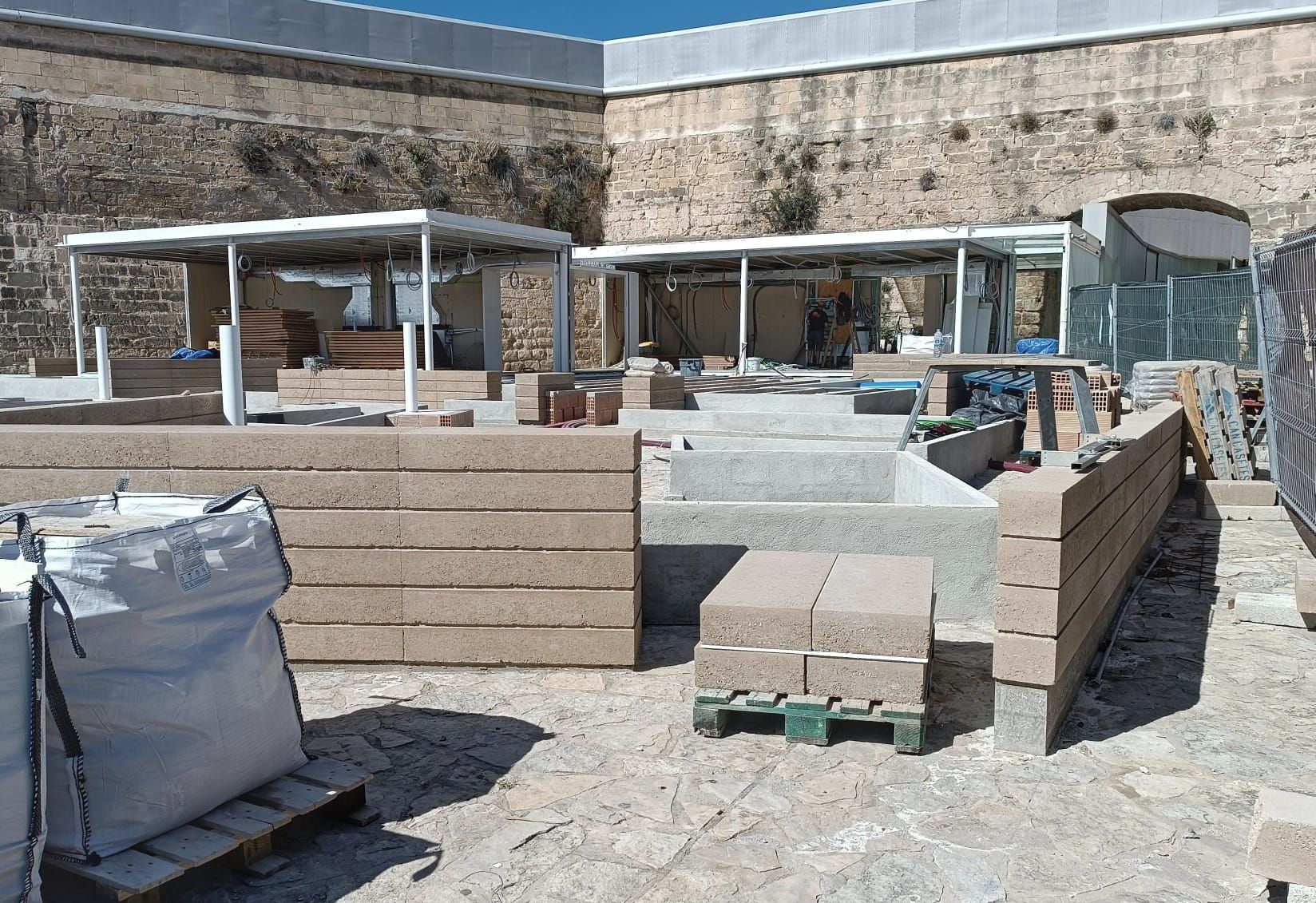 Las fotos de las obras del nuevo retaurante beach club del museo Es Baluard de Palma que el Consell ha paralizado