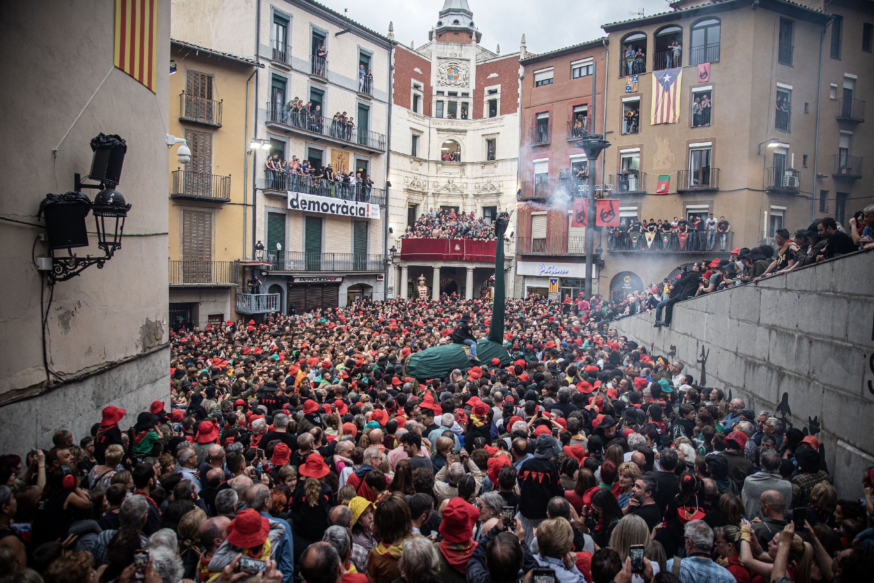 Les millors imatges del passacarrers de dimecres al vespre de Patum