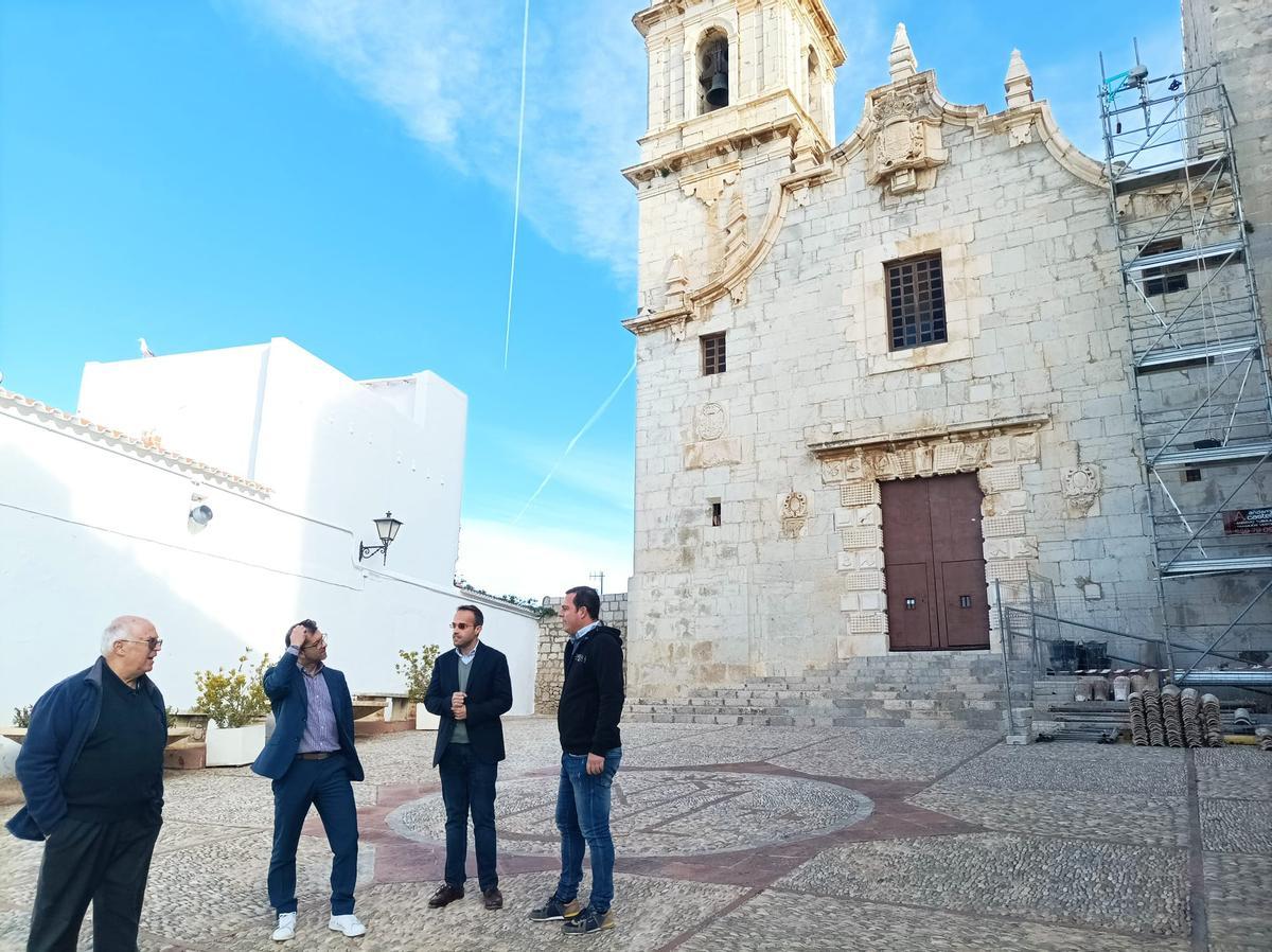 Visita oficial a las obras en la iglesia de la patrona de Peñíscola.