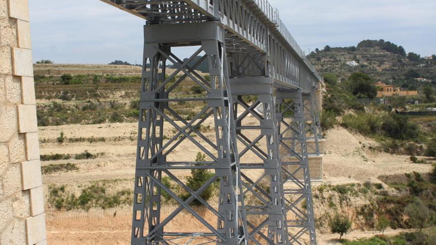 El viejo viaducto del Quisi.